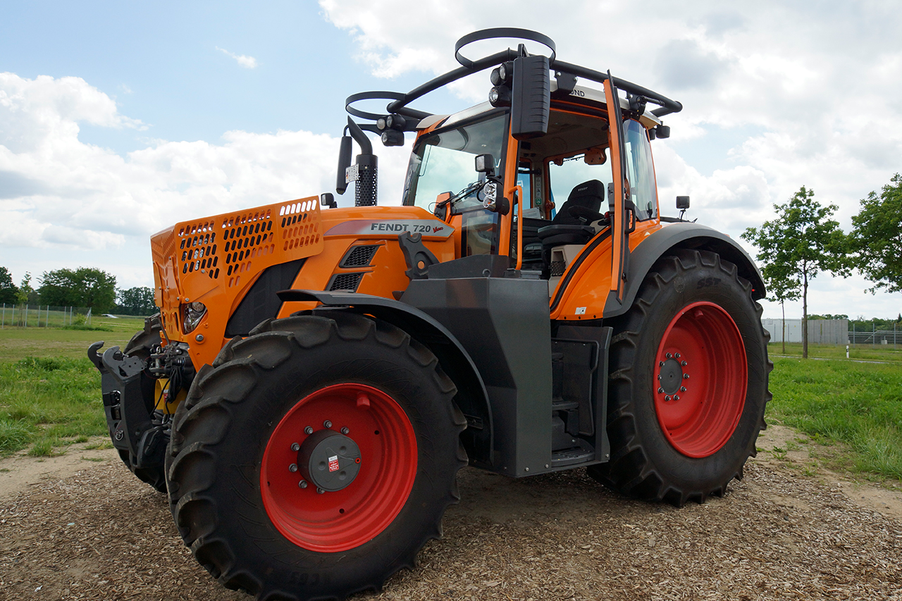 Fendt 700 Generation 2 - PSV Project Support Vehicles GmbH