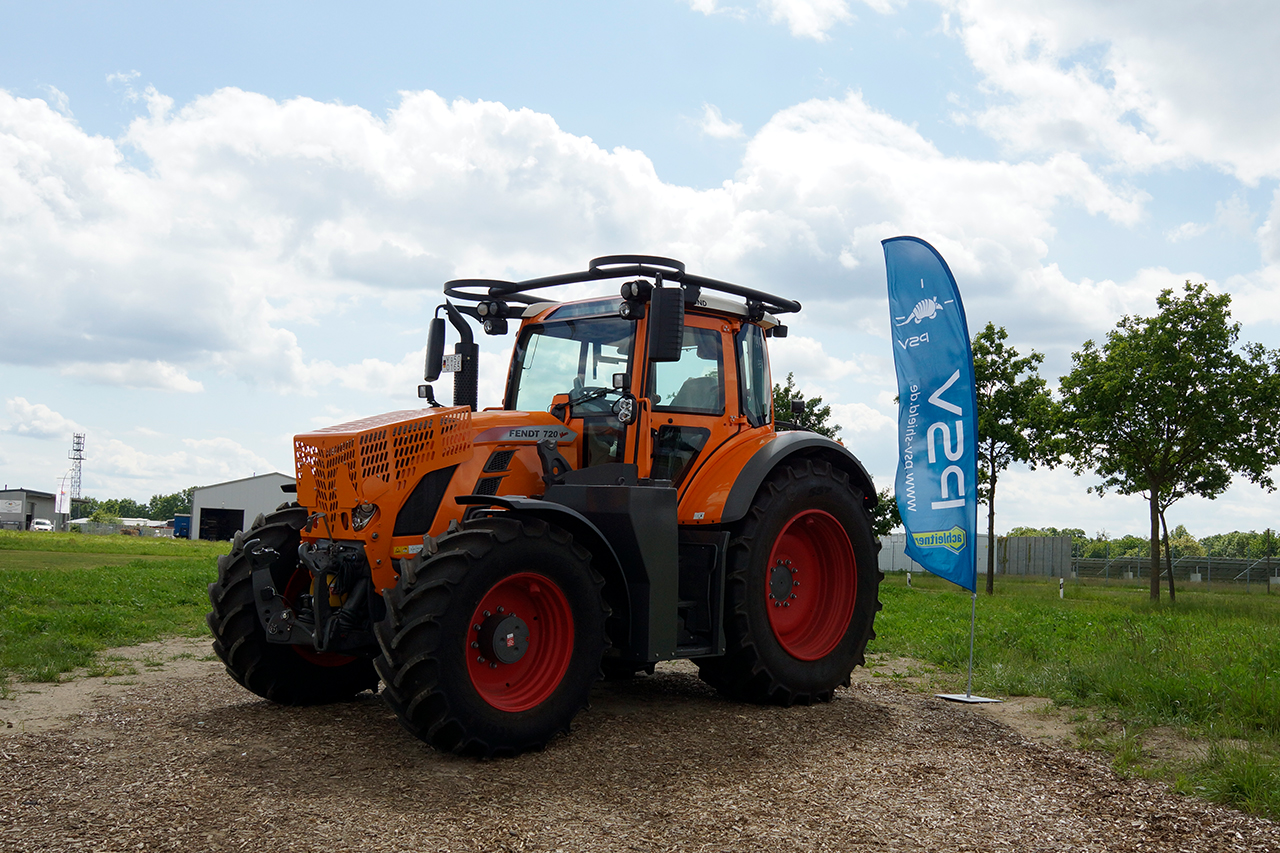 Fendt 700 Generation 2 - PSV Project Support Vehicles GmbH